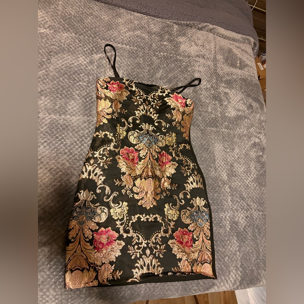 Chic Black Floral Mini Dress